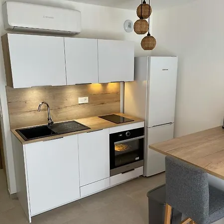 Superbe A 2 Pas Du Centre-ville Апартаменты *